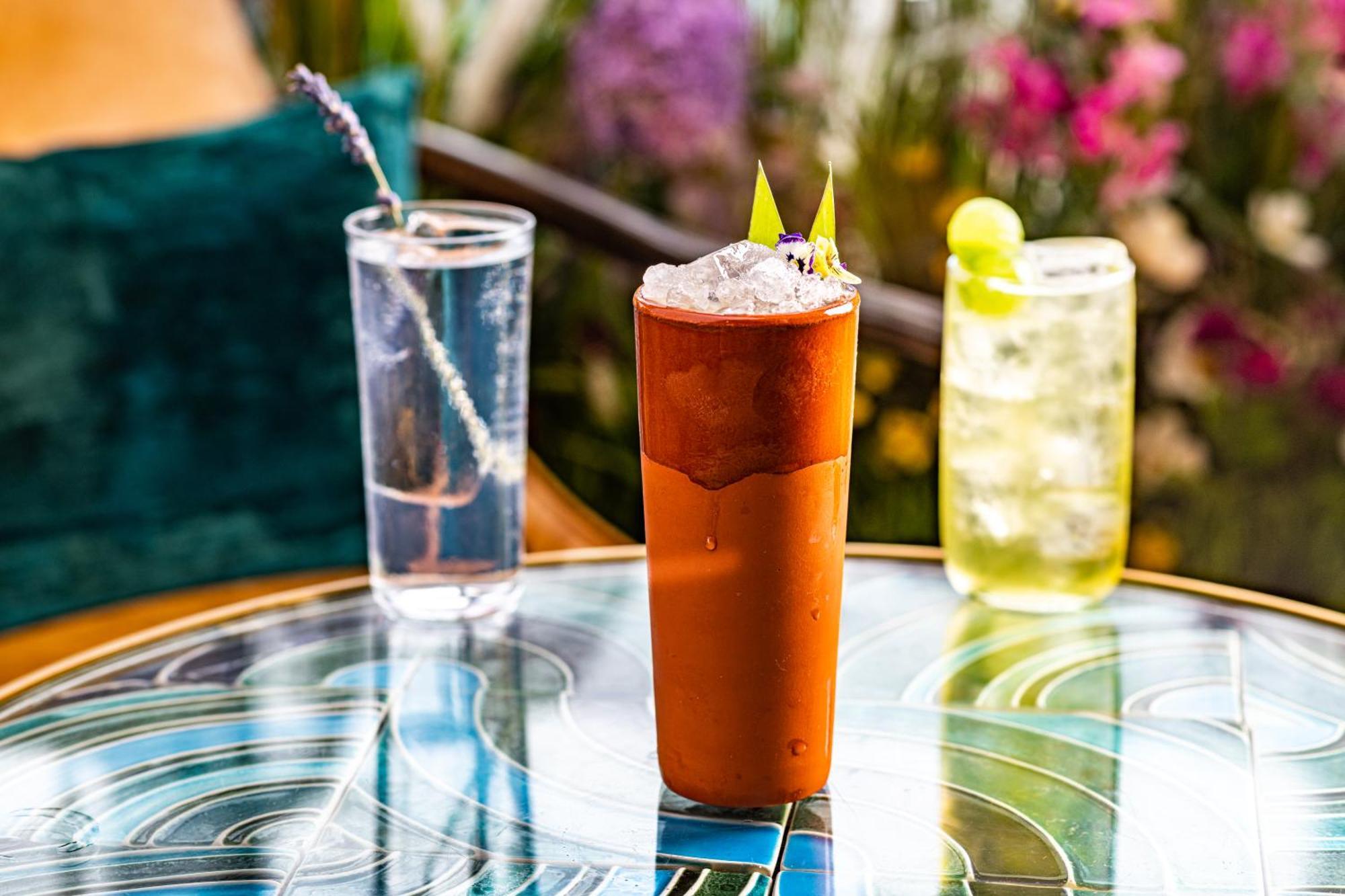Harbour Hotel & Spa Southampton Bagian luar foto A selection of cocktails at the bar